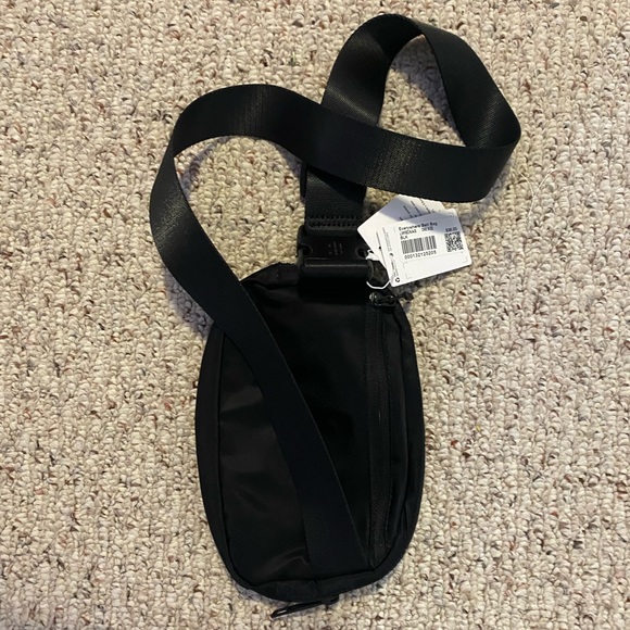 Lululemon everywhere belt bag - Picture 7 of 7